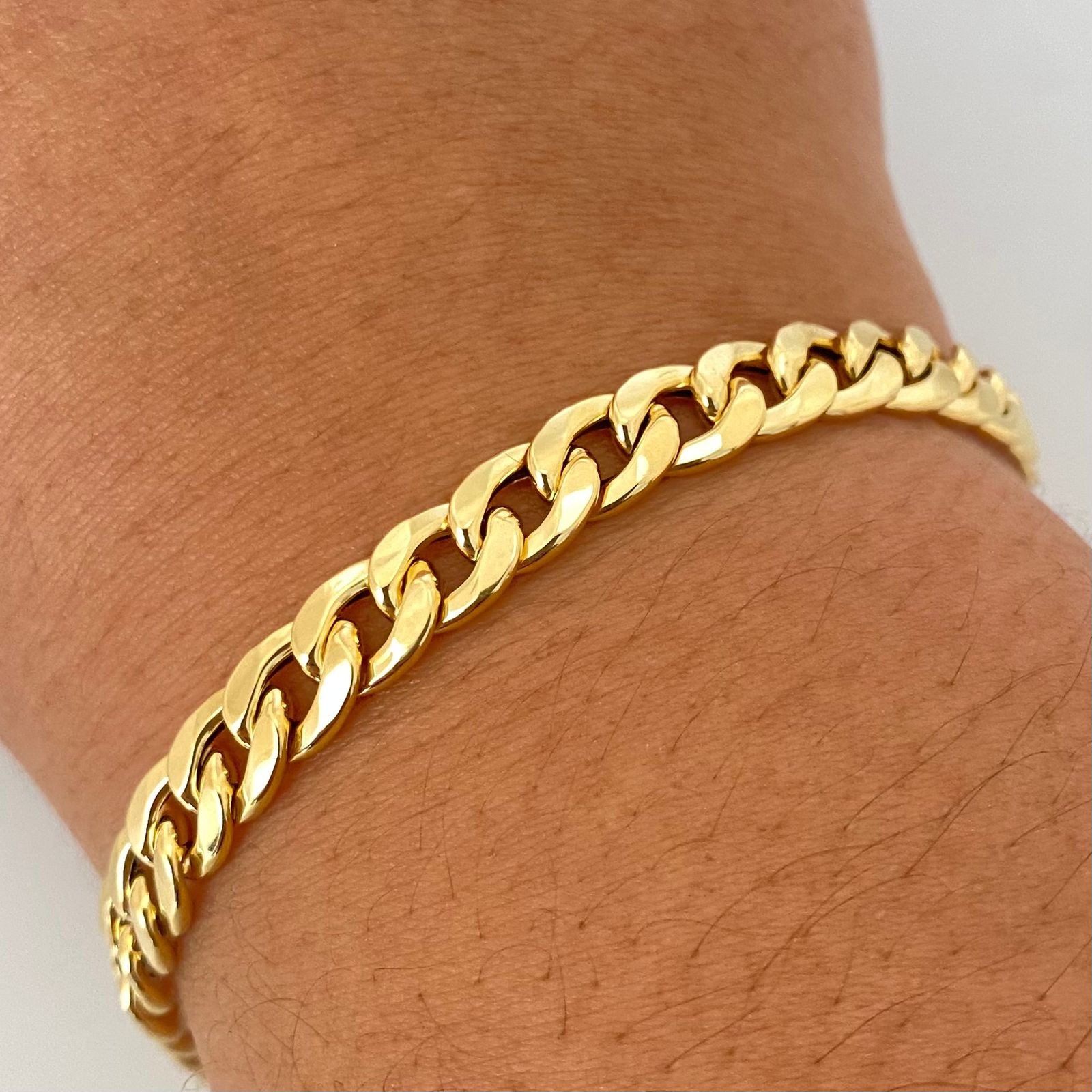 Pulso It cubano broche especial Oro amarillo 18k +1 / 6,85 Gr / 7,0 mm / 21,5 Cm